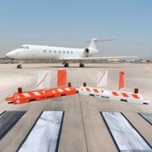  Aerocade Airport Barricade - 1